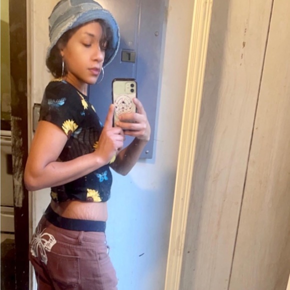 Meet your Posher, Dia🤞🏽 - Picture 9 of 16